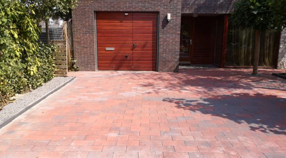 Aanleg opritten/parkeerplaatsen